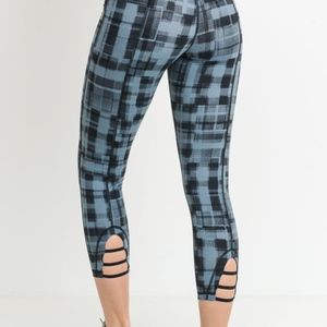 Highwaist Plaid Legging/Workout/Yoga Capri Pants